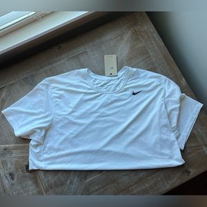 NIKE T SHIRT